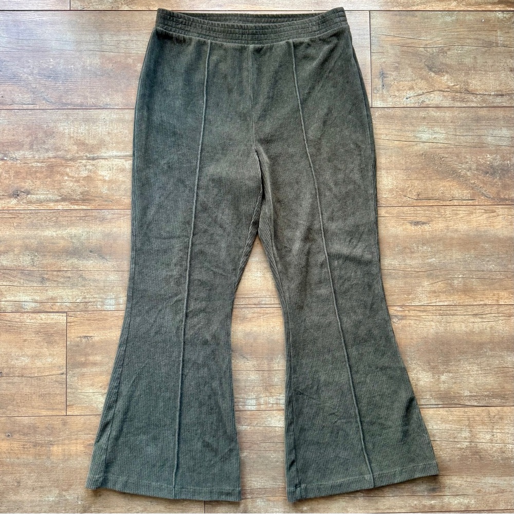 Aerie Groove-On Rib Velour Flare Olive Green Pull-On Pants Size Large Short - Picture 3 of 8